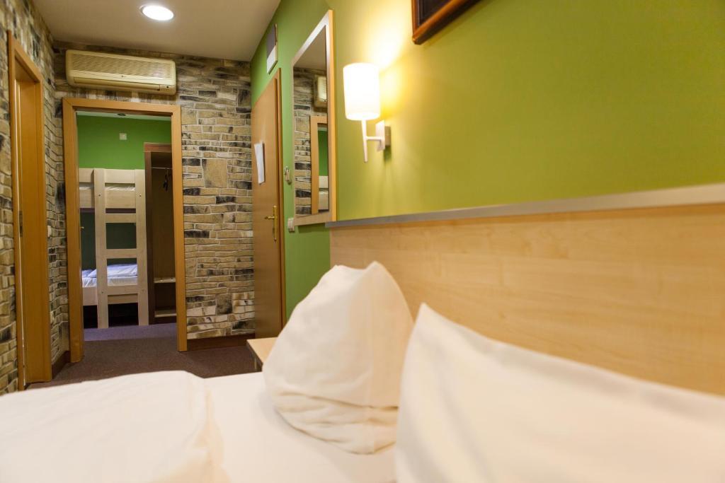 Hotel Vineyard Inn - Szoloskert Nagykanizsa Δωμάτιο φωτογραφία